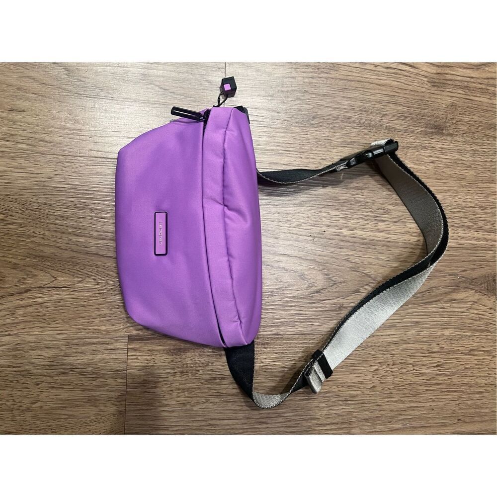 Hedgren Belt Bag Cross Over Body Pouch Halo Violet Berry (purple) Waist Pack NWT - Picture 8 of 10